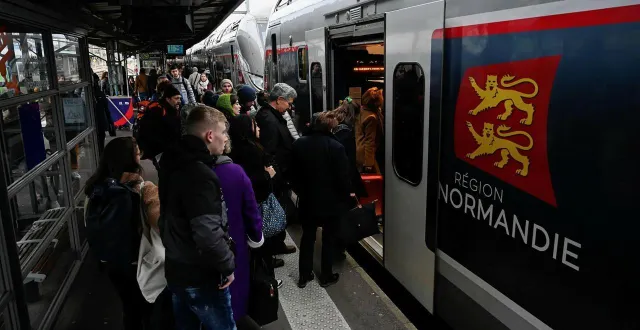 photo  en raison de travaux sur ses lignes, la sncf ne fera pas rouler de trains directs entre paris et la normandie, samedi 28, à partir de midi, et dimanche 29 mars jusqu’à 16 h, entre paris et évreux (eure), dans les deux sens de circulation.  &copy;  archives martin roche / ouest-france 