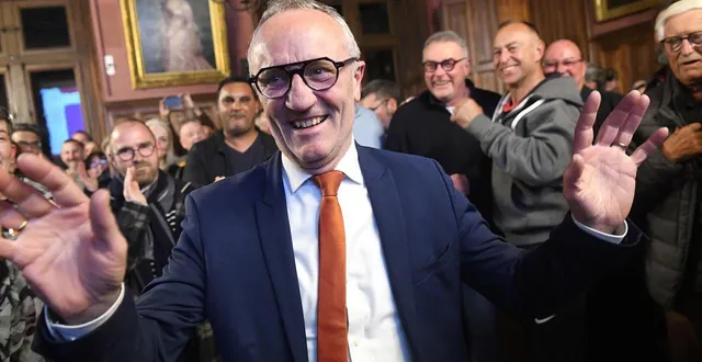 photo  saumur, dimanche 22 mars 2026. victorieux, le maire de saumur jackie goulet va embrayer sur un troisième mandat.  &copy;  co - michel durigneux 