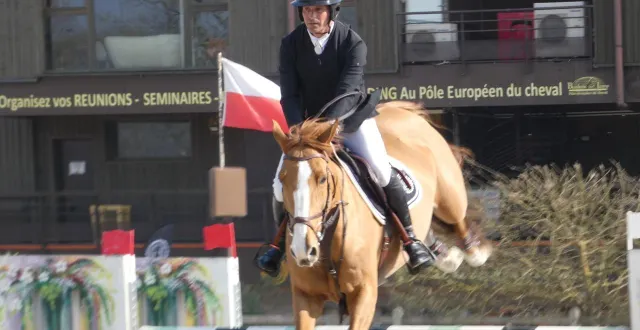 photo  romain duguet a profité du concours du mans pour sortir des montures en devenir.  &copy;  le maine libre 
