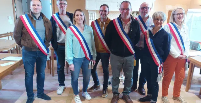 photo  de gauche à droite : frédéric dufort, françois jousse, olivia lair, bastien levrard, gilles pousse, philippe pottier, nicole hureau, sabrina houdayer. manque sur la photo : fabienne debeaulieu.  &copy;  ouest-france 
