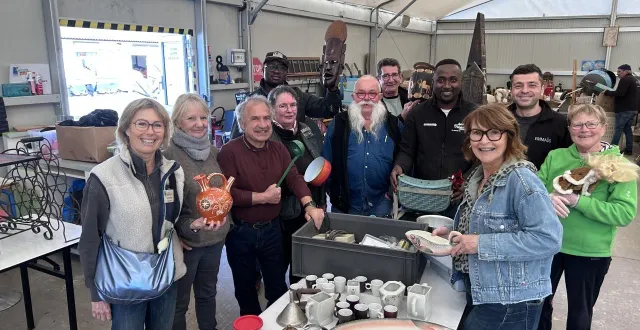 photo  ils sont tous bénévoles au sein de la communauté d’emmaüs niort-prahecq  &copy;  co - cheyenne tyrakowski 