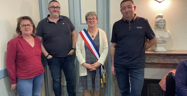 photo  agnès verdier, maire, nicolas lehoux, paméla boulidard et david bouttier, adjoints.  &copy;  le maine libre 