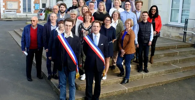 photo  l’ensemble du conseil municipal du lude (sarthe).  &copy;  ouest-france 