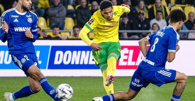 photo  dehmaine tabibou a marqué son premier but en ligue contre strasbourg, dimanche soir, à la beaujoire.  &copy;  simon torlotin / ouest-france 