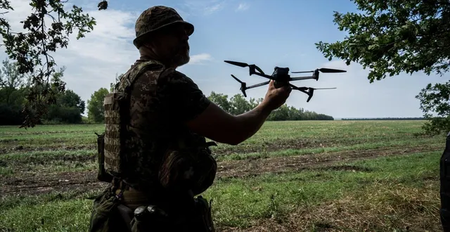 photo  un opérateur de drones ukrainien, dans la région de kharkiv (nord-est de l’ukraine), le 13 août 2022.  &copy;  wolfgang schwan / anadolu via afp 