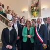 photo le nouveau conseil municipal d’écommoy (sarthe) au complet, avec à sa tête sébastien gouhier.