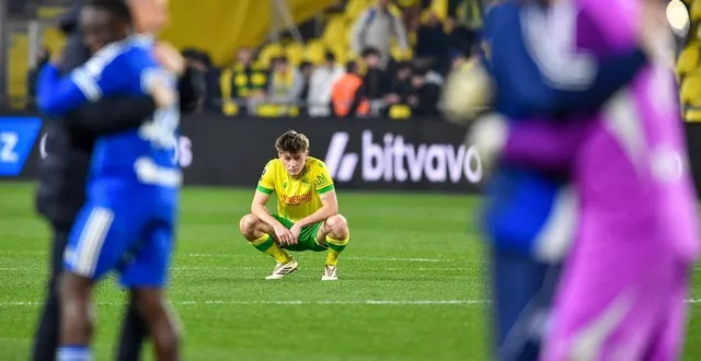photo  johann lepenant et les nantais n’y arrivent pas et se dirigent tout droit vers la ligue 2.  &copy;  simon torlotin / ouest-france 