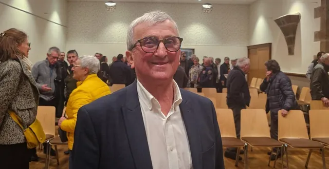 photo  le maire de rânes, pierre couprit réélu à l’issue du conseil municipal d’installation, vendredi soir.  &copy;  ouest-france. 