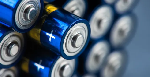 photo  pas facile de s’y retrouver parmi les nombreuses piles proposées dans le commerce.  &copy;  photo d’illustration : factoryth / istock 