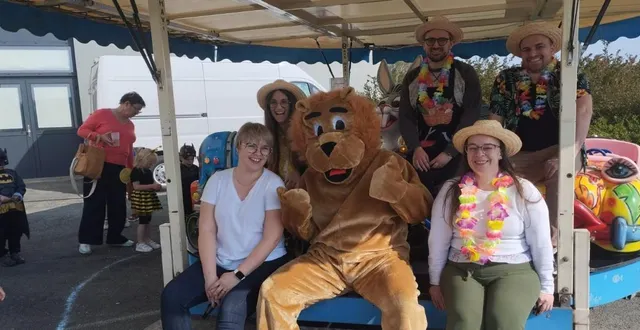 photo  les membres de l’ape. de gauche à droite : premier rang, gaëlle planchard, la mascotte et valérie lebreton. deuxième rang, marie collet, pascal blanchard, sébastien auréjac.  &copy;  co 
