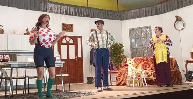 photo  vendredi 20 mars, les acteurs de la troupe thalie ont donné le meilleur d’eux même sur scène.  &copy;  co 