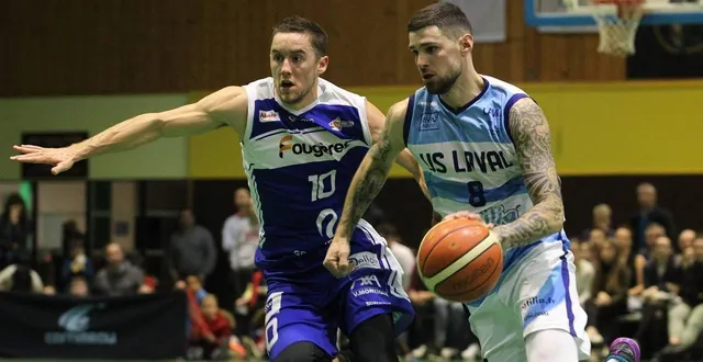 photo  l’us laval (ici gélu) pourrait retrouver fougères en n1, la saison prochaine.  &copy;  jean-françois quinebêche 