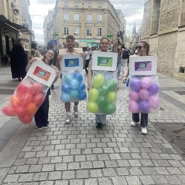 photo les tic-tac. original !  ©  ouest-france