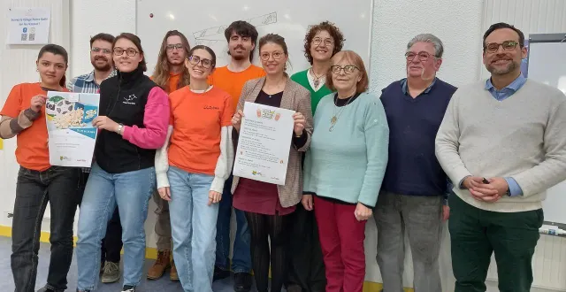 photo  pour la 3e édition de la fête du court-métrage, le village pierre-rabhi, la médiathèque et l’association échanges et solidarité ont fait appel aux jeunes d’unis-cité pour l’animation des débats qui suivront la projection des films.  &copy;  ouest-france 