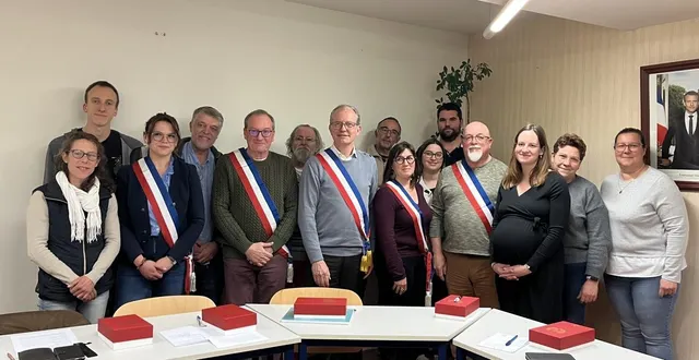 photo  le nouveau conseil municipal.  &copy;  le maine libre 