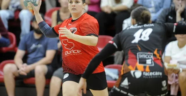 photo  ailière de formation, morgane pradeleix évolue sur la base arrière cette saison.  &copy;  co - christophe bernard 