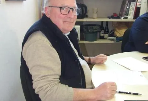 photo  arnault de calonne, réélu à beillé.  &copy;  ouest-france 