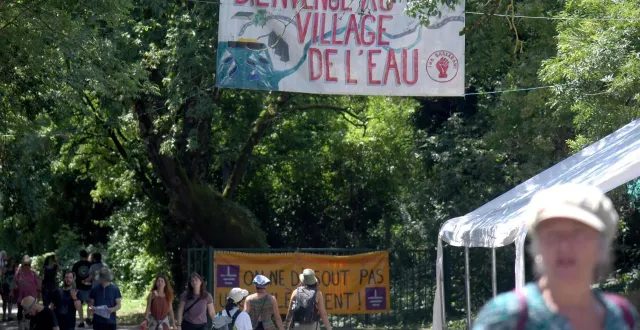 photo  le village de l’eau organisé en 2024 à saint-martin-les-melle a suscité nombre de réactions, jusqu’à l’éviction du maire sylvain griffault selon plusieurs observateurs.  &copy;  marie delage 