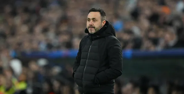 photo  roberto de zerbi serait en discussion avec tottenham pour débarquer la saison prochaine, à condition que le club se maintienne en premier league.  &copy;  mustafa yalcin / anadoluvia afp 