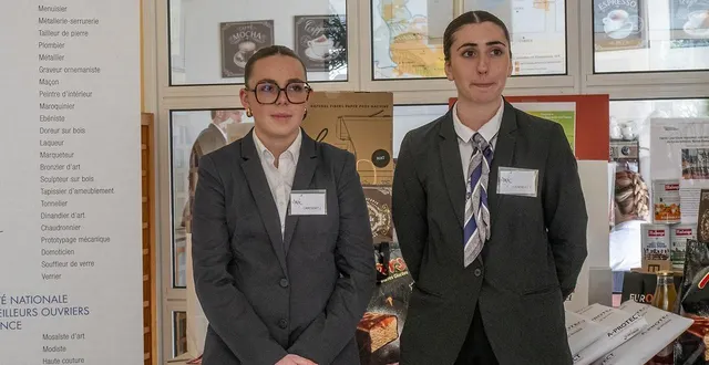 photo  c’est le moment tant redouté pour angèle lecoeur (à gauche) et eulalie questroy, jeudi 19 mars 2026, à la finale régionale du concours du meilleur apprenti de france, à douvres-la-délivrande.  &copy;  ouest-france 