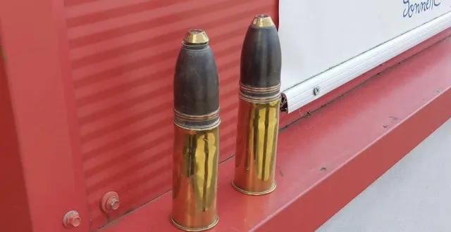 photo  ces deux objets, identifiés comme des 