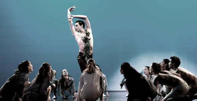 photo  deux ballets interprétés par la compagnie chorégraphique de françois mauduit.  &copy;  éric fiaudrin 