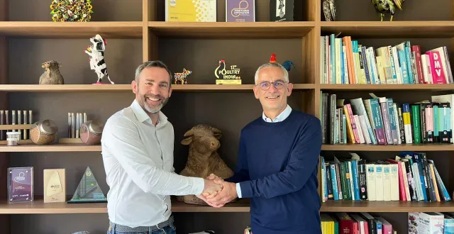 photo  nicolas tessier succède à olivier clech à la direction générale de nor-feed, spécialiste des extraits de plantes pour la santé animale.  &copy;  nor-feed 