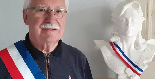 photo  michel doret, revêtu de l’écharpe tricolore.  &copy;  co 