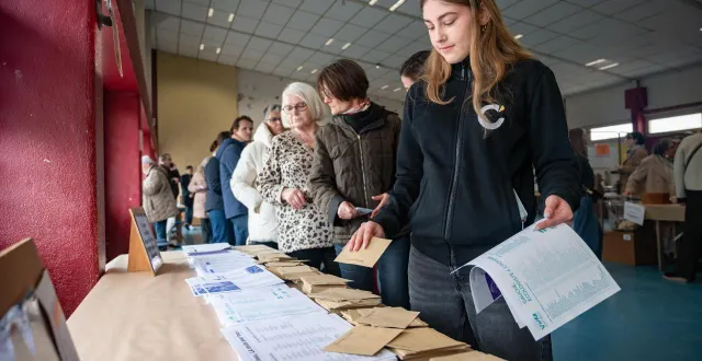 photo  après les élections municipales, les grandes manœuvres s’amorcent au sein des partis en vue du scrutin présidentiel de 2027.  &copy;  elsa rancel / ouest-france 