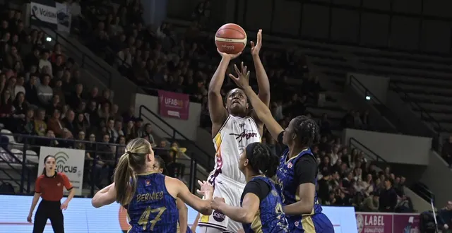 photo  montpellier, les angevines ne sont jamais parvenues à prendre les commandes de la rencontre.  &copy;  sébastien aubinaud 