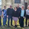 photo  le conseil municipal autour de chantal nicoleau (au centre) et françois roumier  (3e à gauche). 