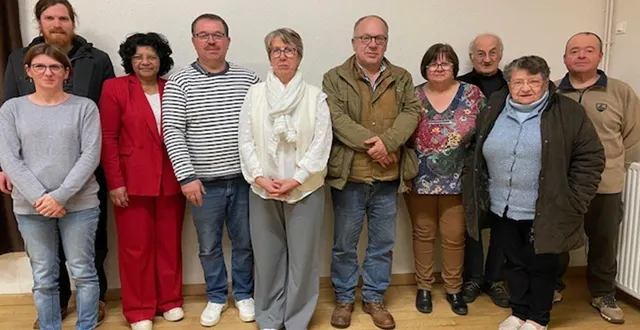 photo  le conseil municipal (il manque pierre-guillaume de champeaux).  &copy;  ouest-france 