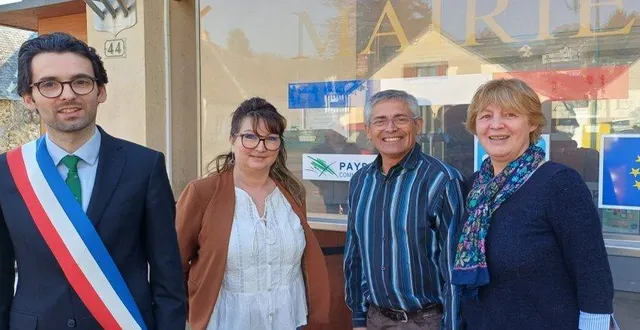 photo  le maire, jérôme prémartin, et ses trois adjoints : sonia idrissa, première adjointe ; jean-louis prémartin, deuxième adjoint et sylvie brouard, troisième adjointe.  &copy;  ouest-france 