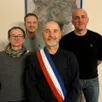 photo l’élection du maire et des adjoints a eu lieu vendredi à marcé. marc soreau est élu maire par 14 voix sur 15. sont élus : 1er adjoint, julien gerland (bâtiment, voirie) ; 2e adjointe, emmanuelle marbacher (affaires scolaires et jeunesse) ; 3e adjoint, mickaël verger (communication et action sociale). prochain conseil municipal le 9 avril à 20 h.