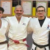 photo les quatre judokas de l’aspc qui ont brillé, aux côtés du président patrice gourbeillon.