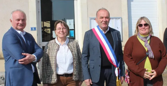 photo  alain guilleux, anita delhommeau, jean-louis lemaître et véronique capo.  &copy;  le maine libre 