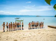 photo  les rouges sont en difficulté dans « koh-lanta ». 