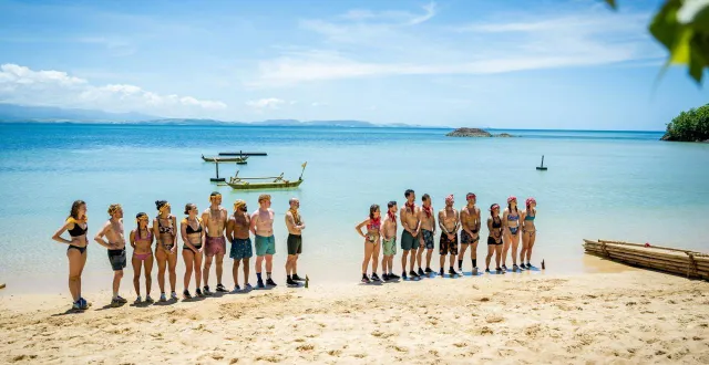 photo  les rouges sont en difficulté dans « koh-lanta ».  &copy;  ©a.issock/alp/tf1 