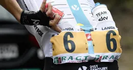 Info insolite  vieille habitude dans le cyclisme, les poches des maillots sont dans le dos, les coureurs s’en servent pour stocker boissons et aliments. cette habitude pourrait changer. 