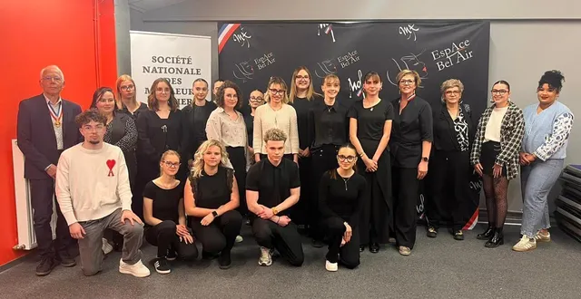 photo  beaucoup d’apprentis coiffeurs ont été médaillés. onze participeront aux épreuves régionales.  &copy;  ouest-france 