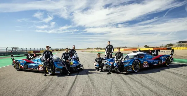 photo  l’écurie alpine et ses pilotes (de gauche à droite) victor martins, jules gounon, frédéric makowiecki, antonio félix da costa, ferdinand habsburg et charles milesi étaient en essais sur le circuit d’aragon, en espagne.  &copy;  alpine 
