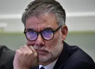 photo  olivier faure s’exprime lors d’une conférence de presse précédant un meeting de campagne en faveur de thierry miguel, candidat de l’alliance de gauche à la mairie de limoges, à limoges, le 12 mars 2026. 