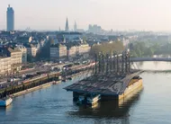 photo  l’arrivée du tablier charpente du futur pont anne-de-bretagne arrive à nantes, au bout d’un voyage de 5 000 km. 