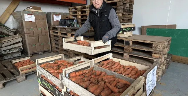 photo  bressuire, lundi 23 mars. créée en 2011, la scic mangeons bio ensemble fédère 74 producteurs de l’ex-poitou-charentes. elle est passée de quatre à dix salariés en sept ans.  &copy;  co - fabien gouault 
