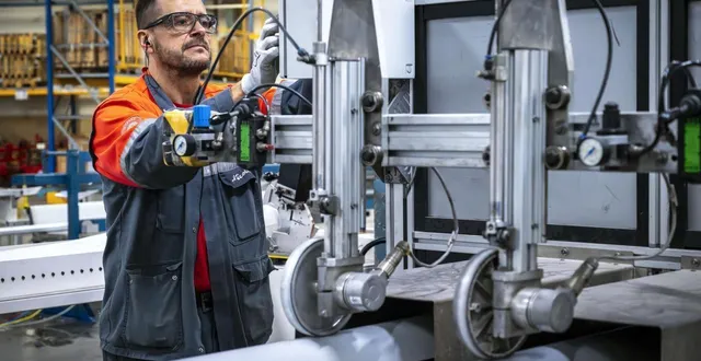 photo  dans un objectif de modernisation de l’outil logistique d’ici 2030, les activités logistiques de cholet doivent être regroupées sur un seul site pour réduire la complexité des flux et ainsi mieux répondre aux exigences des clients.  &copy;  xavier popy 