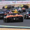 photo  avec 58 voitures engagées, la road to le mans 2026 s’annonce particulièrement dense en ouverture des 24 heures du mans. la course innove cette année avec un format porté à trois heures, et comptera notamment les frères robin parmi les engagés. 