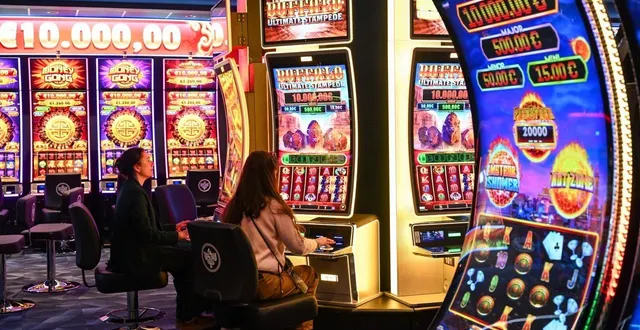 photo  l’ouverture du casino de saumur (maine-et-loire) le 26 mars 2026 s’accompagne de liens tissés avec alia, l’association ligérienne d’addictologie.  &copy;  photo co - laurent combet 