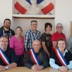 photo  le nouveau conseil municipal installé. au centre, le maire jérôme naslé. 