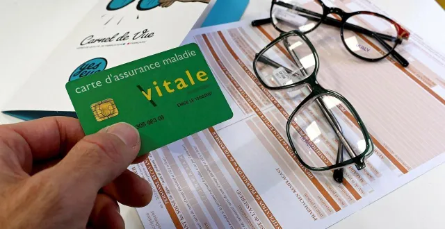 photo  les tarifs des mutuelles, assurances et autres complémentaires santé ont fortement augmenté ces dernières années.  &copy;  archives marc ollivier / ouest-france 