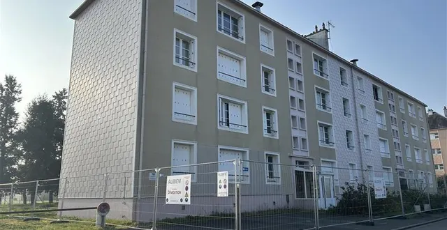 photo  il n’est plus possible d’accéder au quartier de la croix-blanche, à thouars.  &copy;  co antoine richard 
